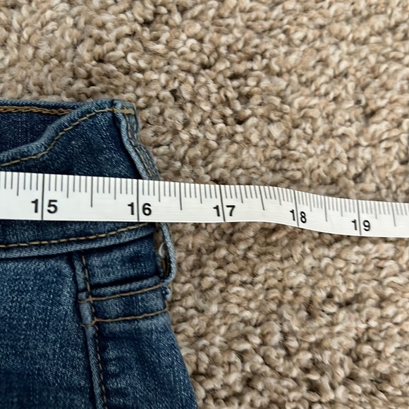 Old Navy mid-rise tall - Picture 5 of 7